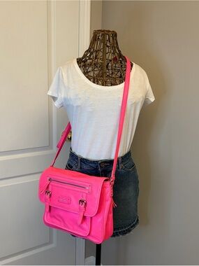 Barbiecore Y2K Nine West Snake Embossed Pink Crossbody Messenger Satchel Bag